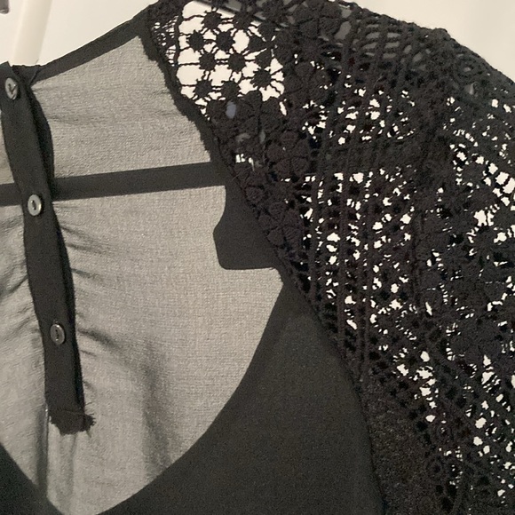 ZARA Trafaluc Women’s Black Chiffon Blouse Crochet Sleeves V Neck Size S - Picture 5 of 8
